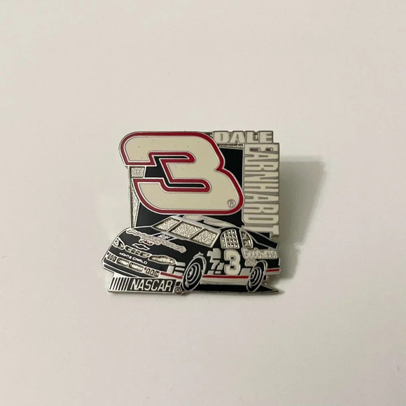 2001 Nascar Hat Pin Dale Earnhardt 3 Goodwrench Nascar WinCraft Pinback - Picture 1 of 8